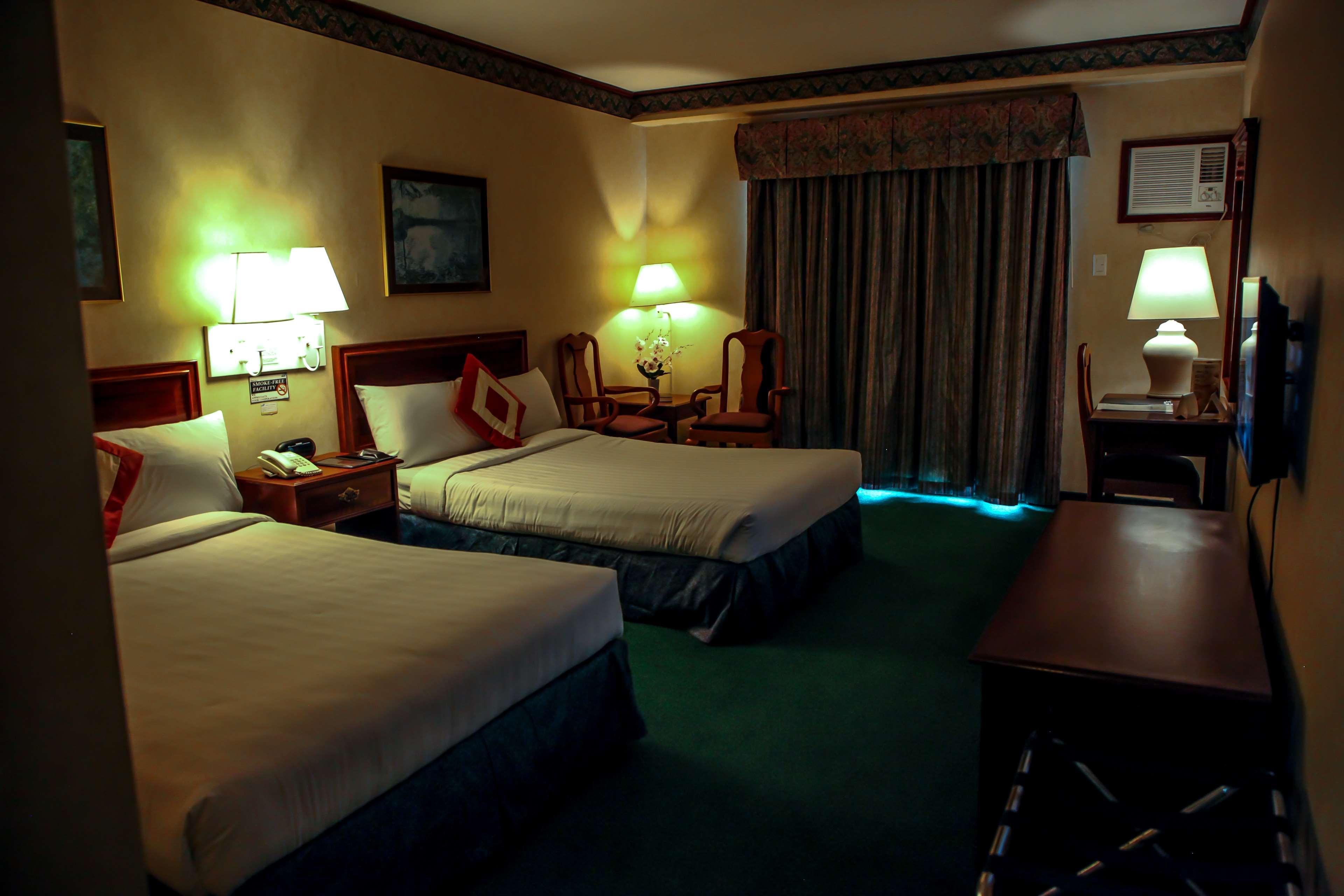 Days Hotel Tagaytay Tagaytay City Exterior photo