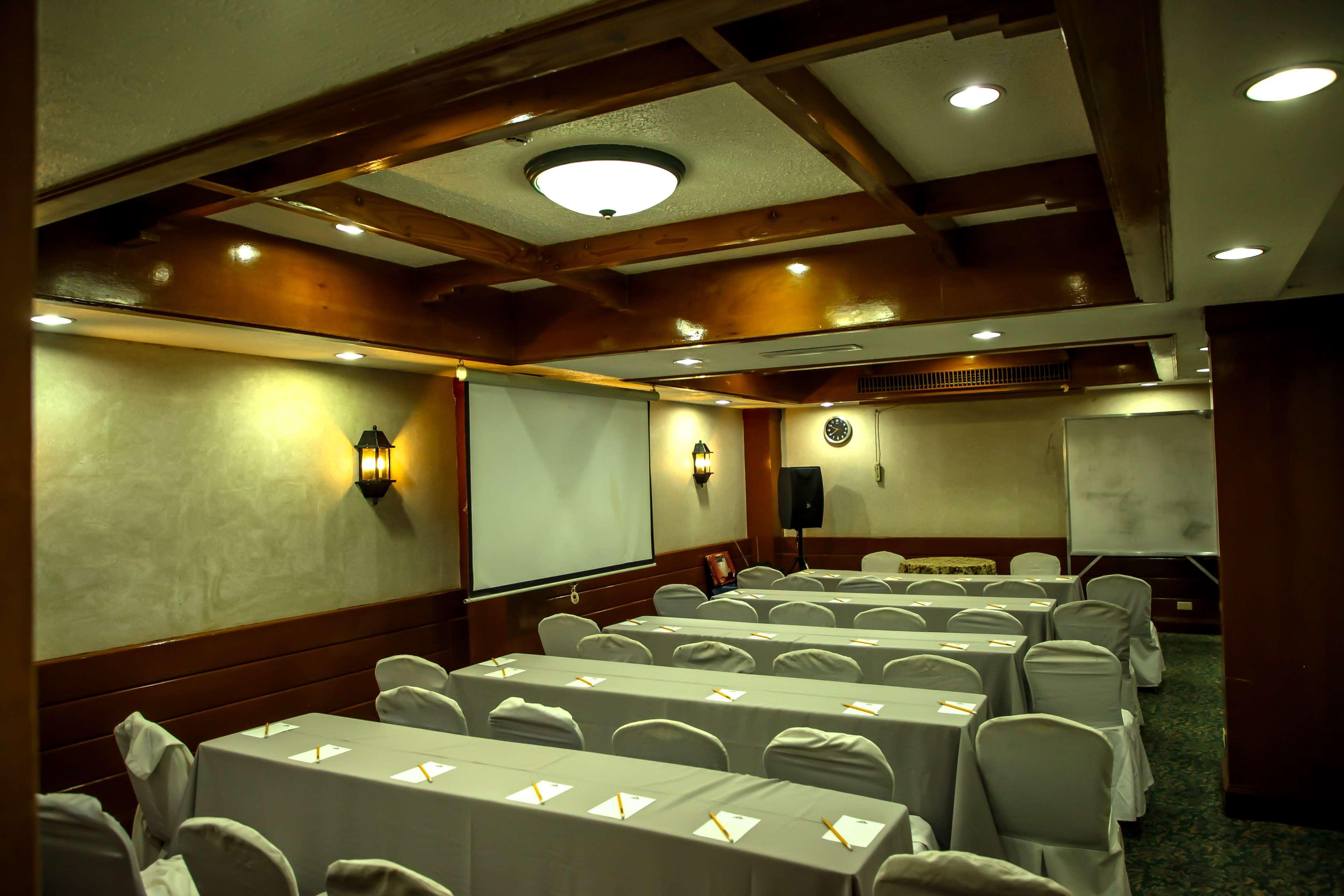 Days Hotel Tagaytay Tagaytay City Exterior photo