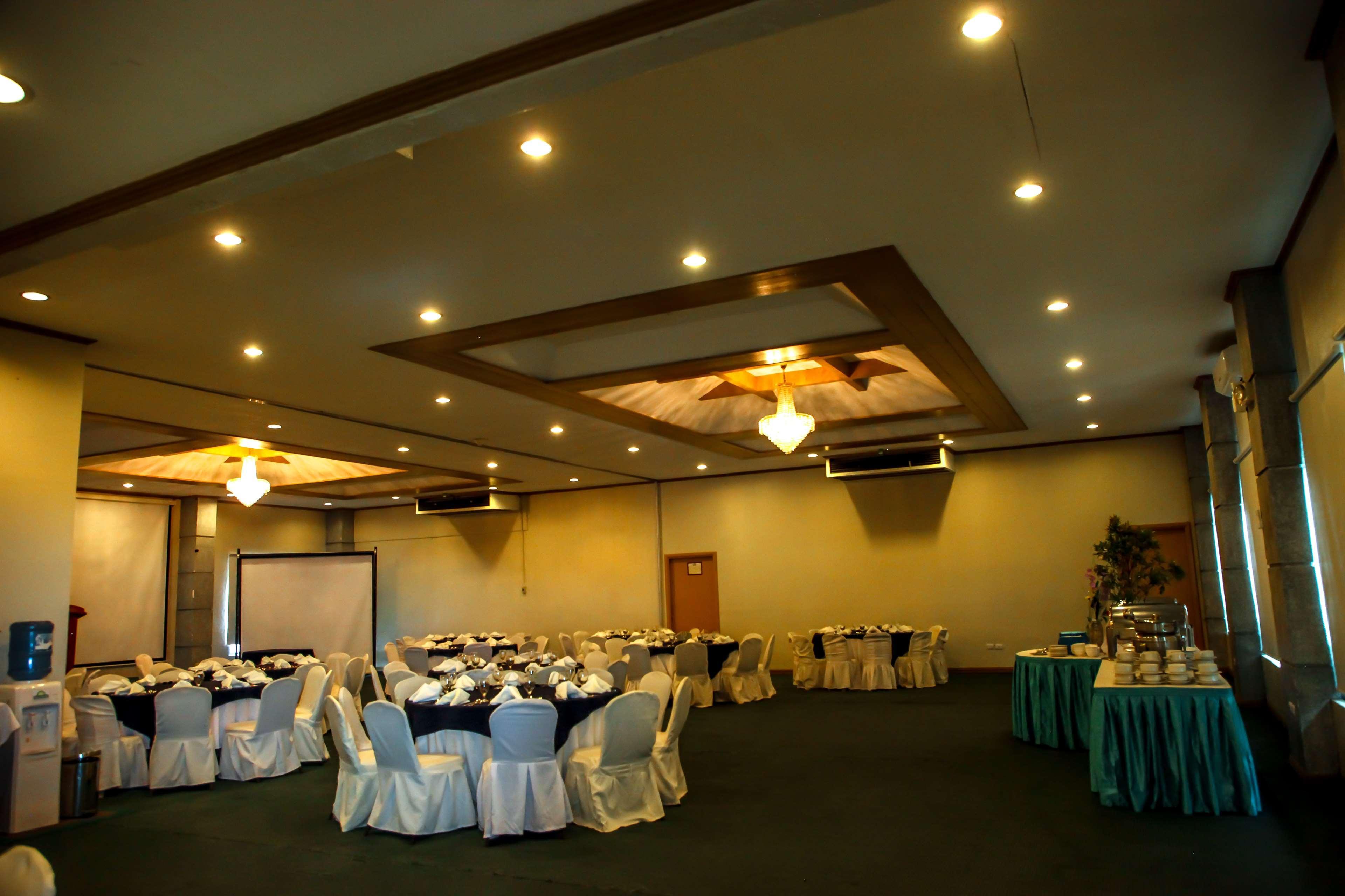 Days Hotel Tagaytay Tagaytay City Exterior photo