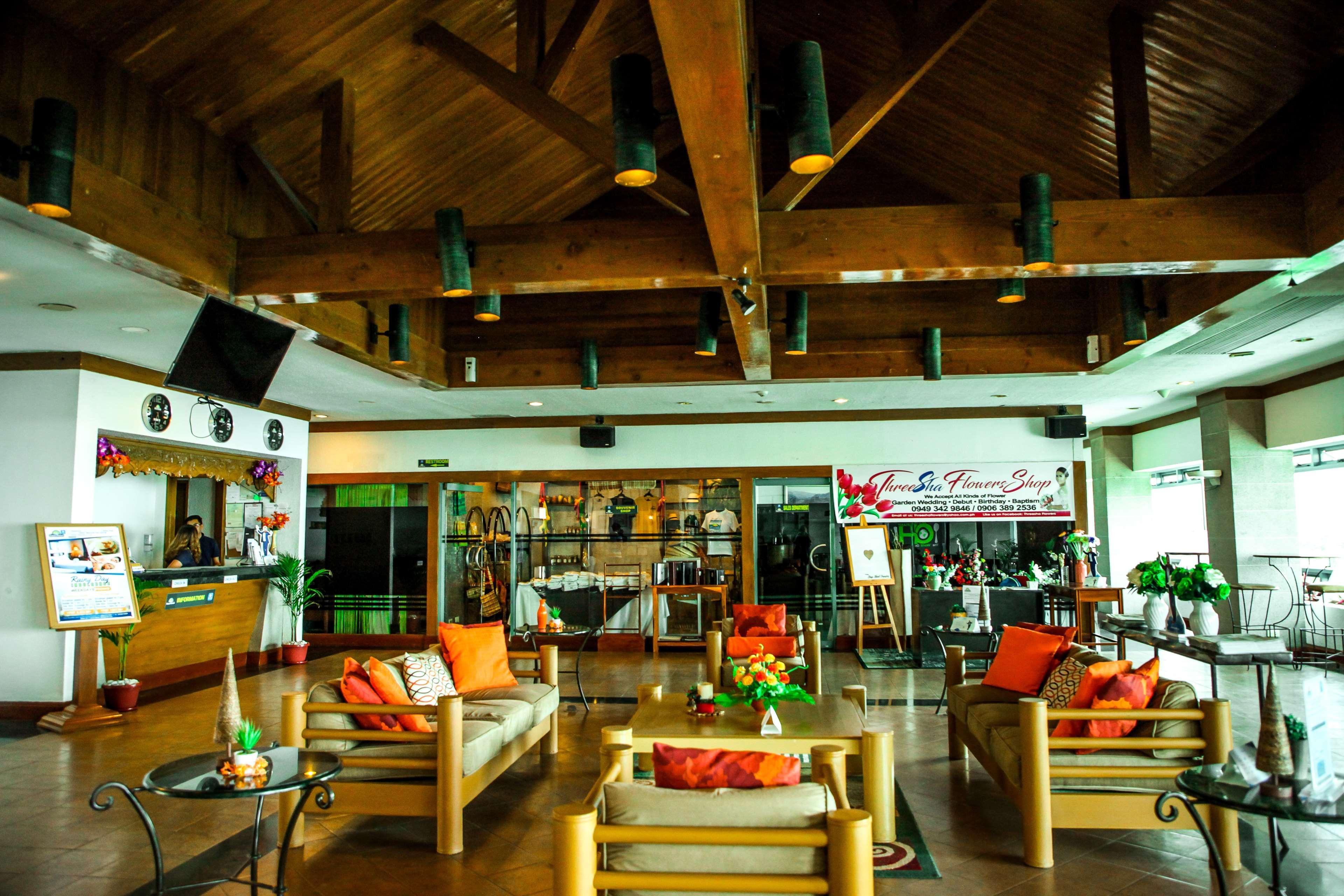 Days Hotel Tagaytay Tagaytay City Exterior photo