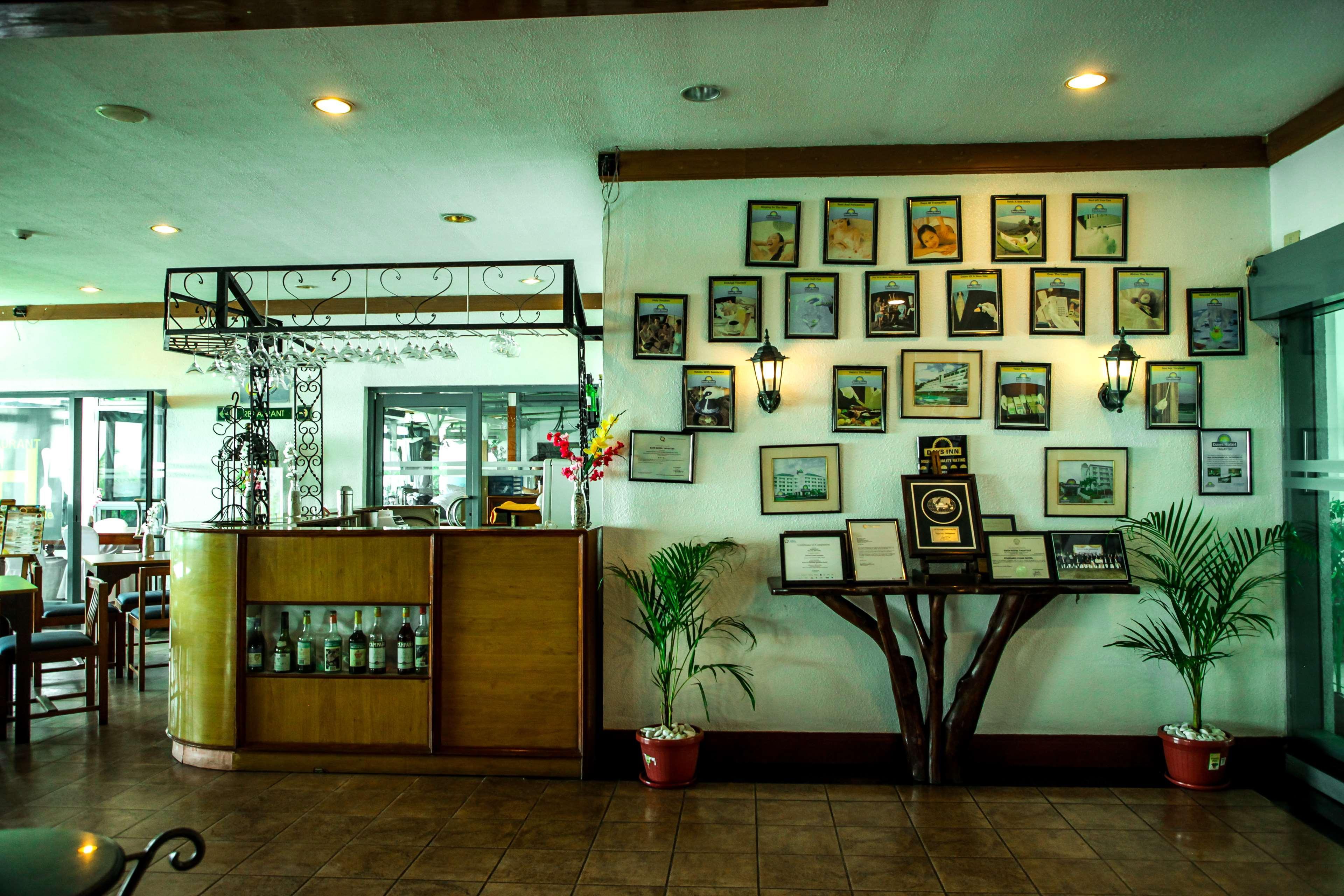 Days Hotel Tagaytay Tagaytay City Exterior photo