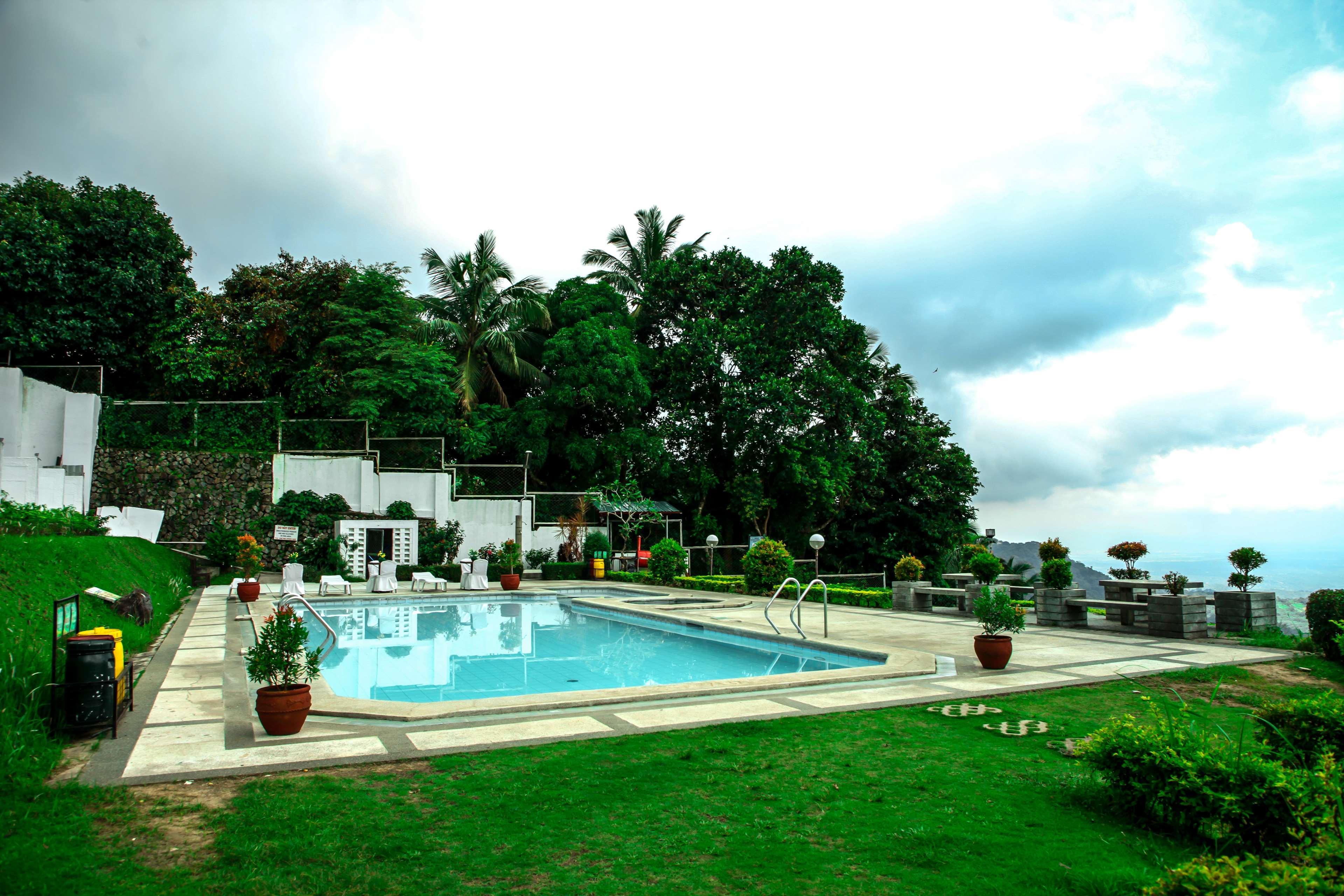 Days Hotel Tagaytay Tagaytay City Exterior photo