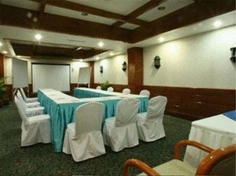 Days Hotel Tagaytay Tagaytay City Exterior photo